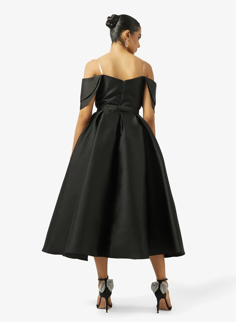 اكاديا فاشن فستان تافتا بياقة مكشكشة بدون تنورة